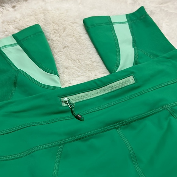 Lululemon Cropped Legging - Picture 4 of 11